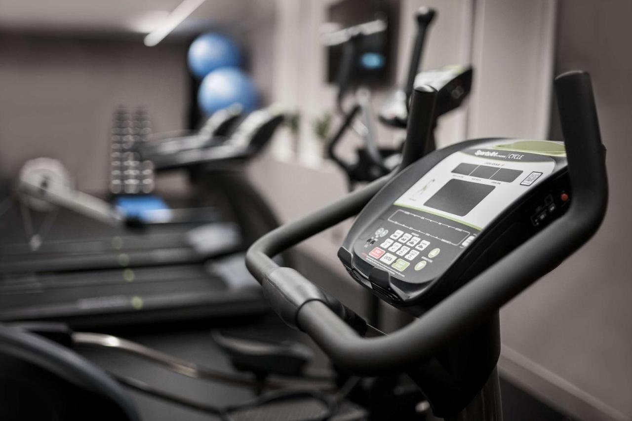 Radisson Collection, Strand Hotel, Stockholm Exterior photo A treadmill