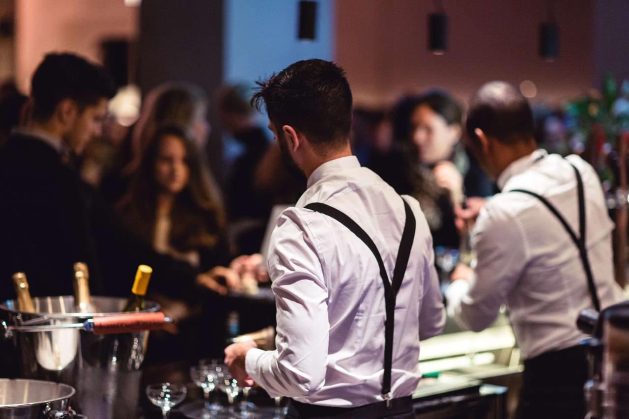 Radisson Collection, Strand Hotel, Stockholm Exterior photo Bartenders at work