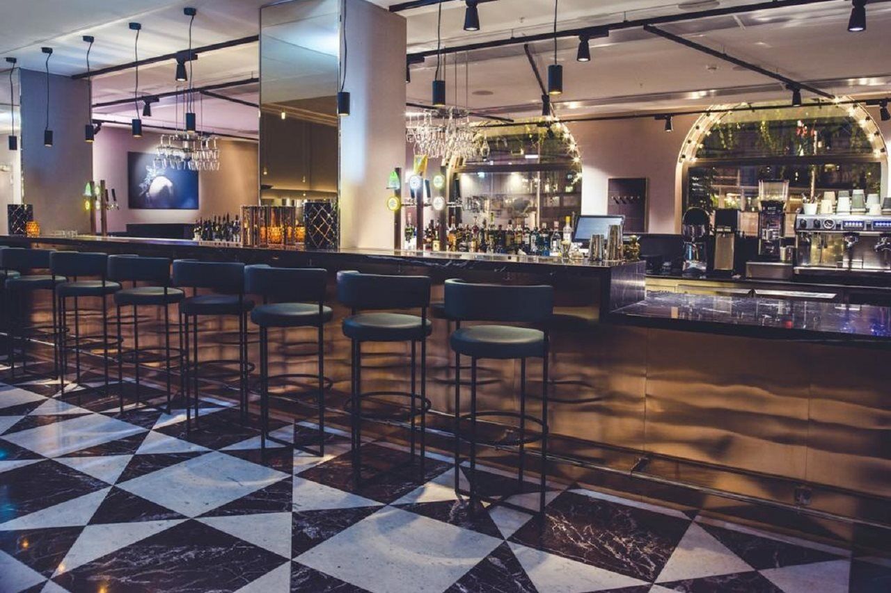 Radisson Collection, Strand Hotel, Stockholm Exterior photo The bar at the hotel